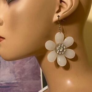 Faceted ivory lucite daisy with large rhinestones earrings